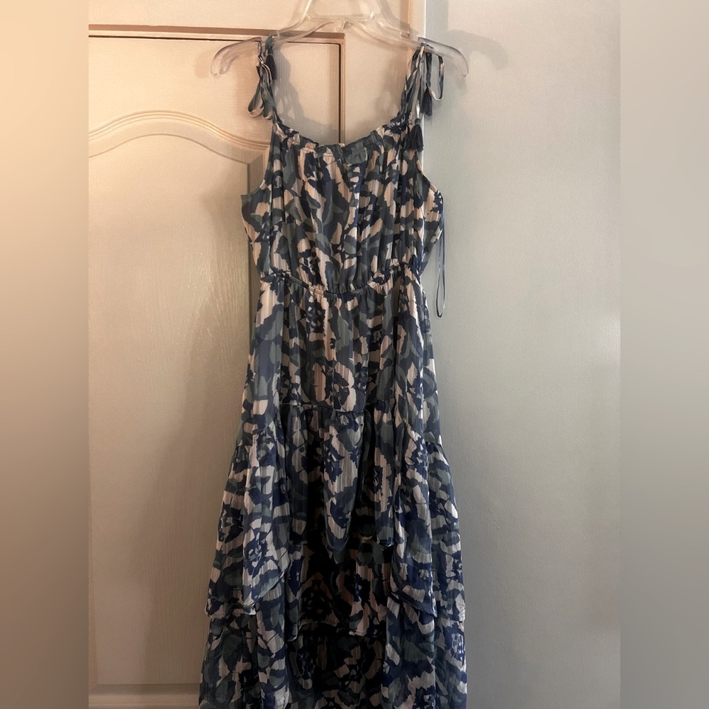 Love stitch tie shoulder dress.